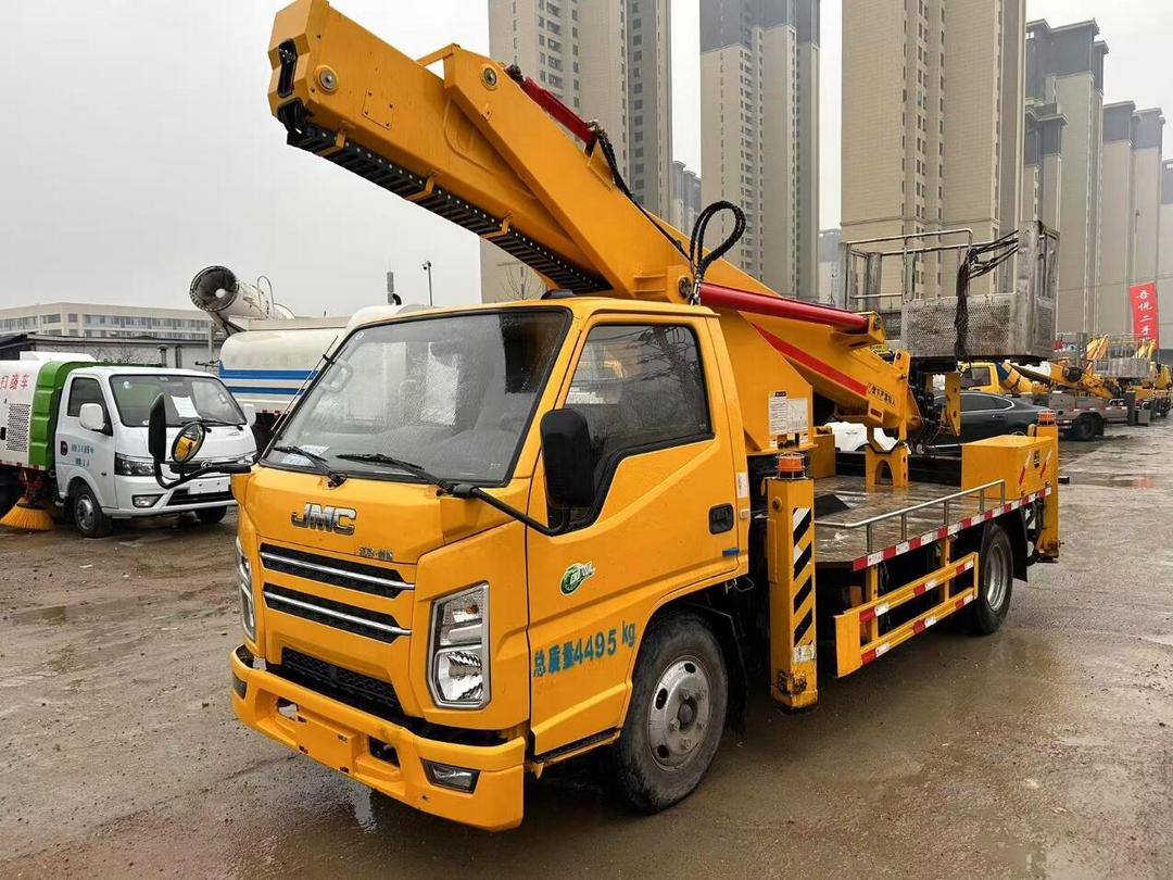 出售28米高空作業(yè)車