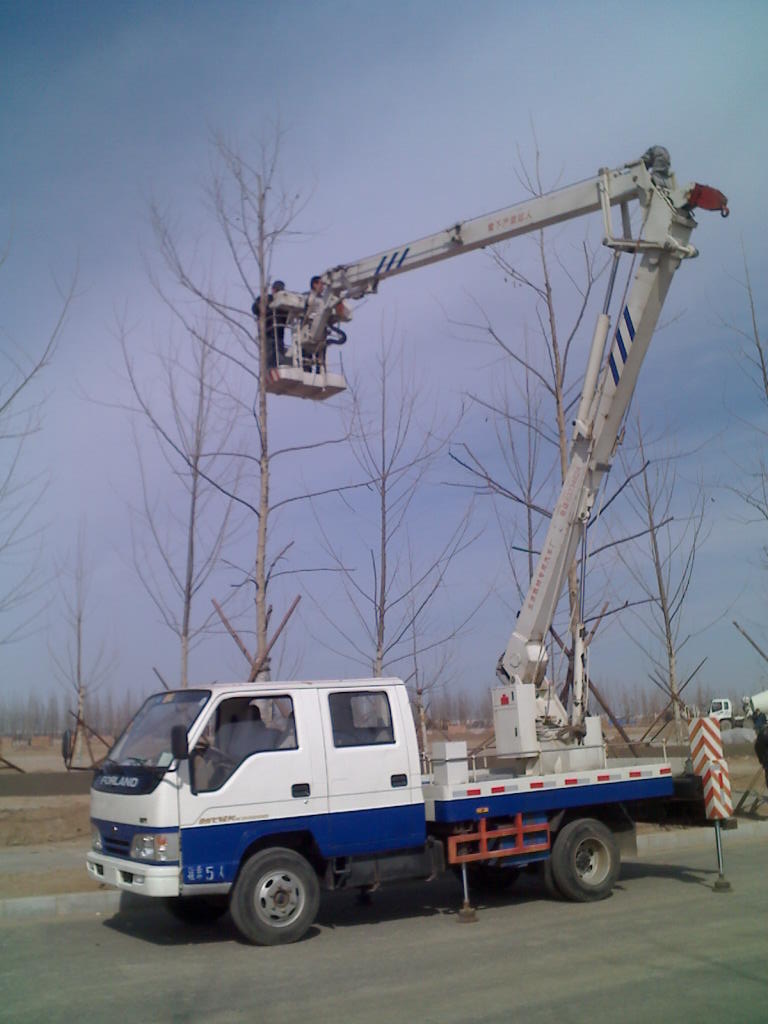 14米高空作業(yè)車價(jià)格解析與選購指南——以洛陽市場為例